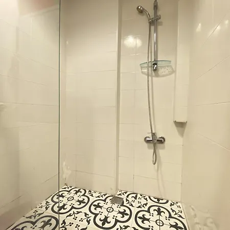 Apartamento Authentic Beyoglu Flat 2br W Brick Walls Vint *